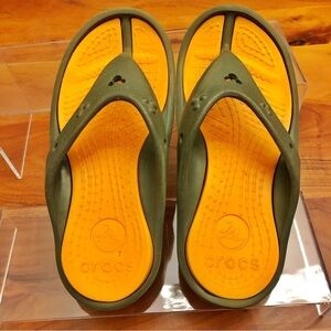Crocs Adults Disney Classic Clogs Flip Flops Thong Straps Slippers Sandals.US 6